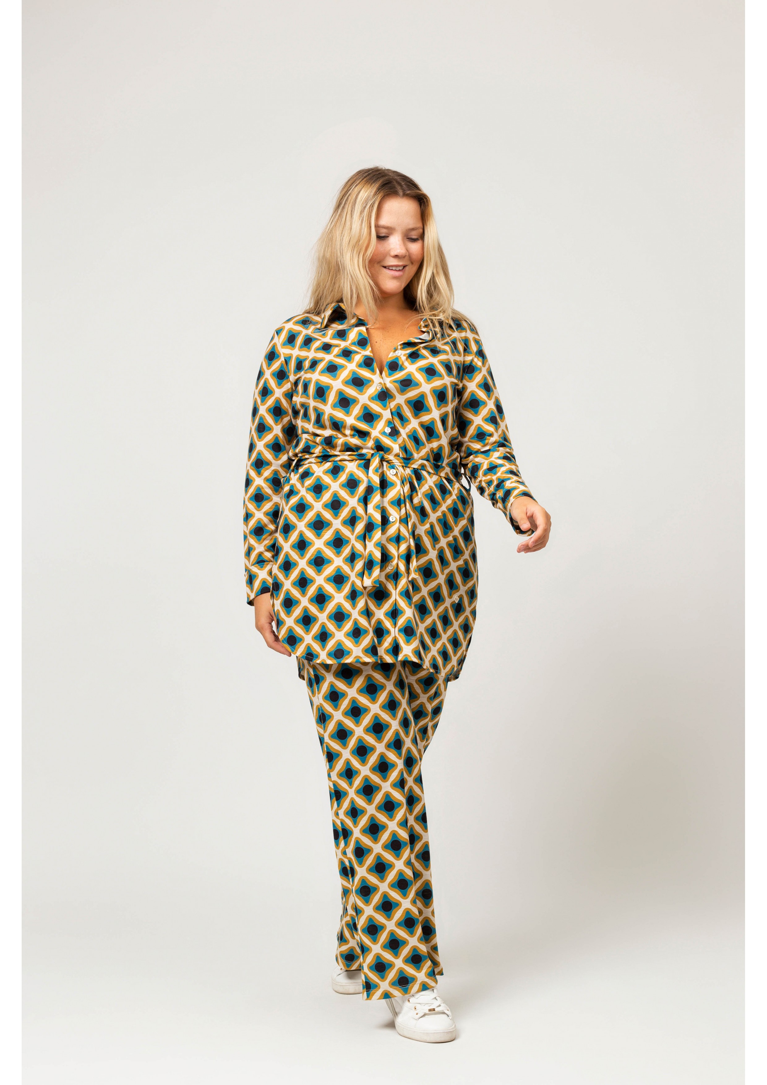 Pantalón de malla estampada...