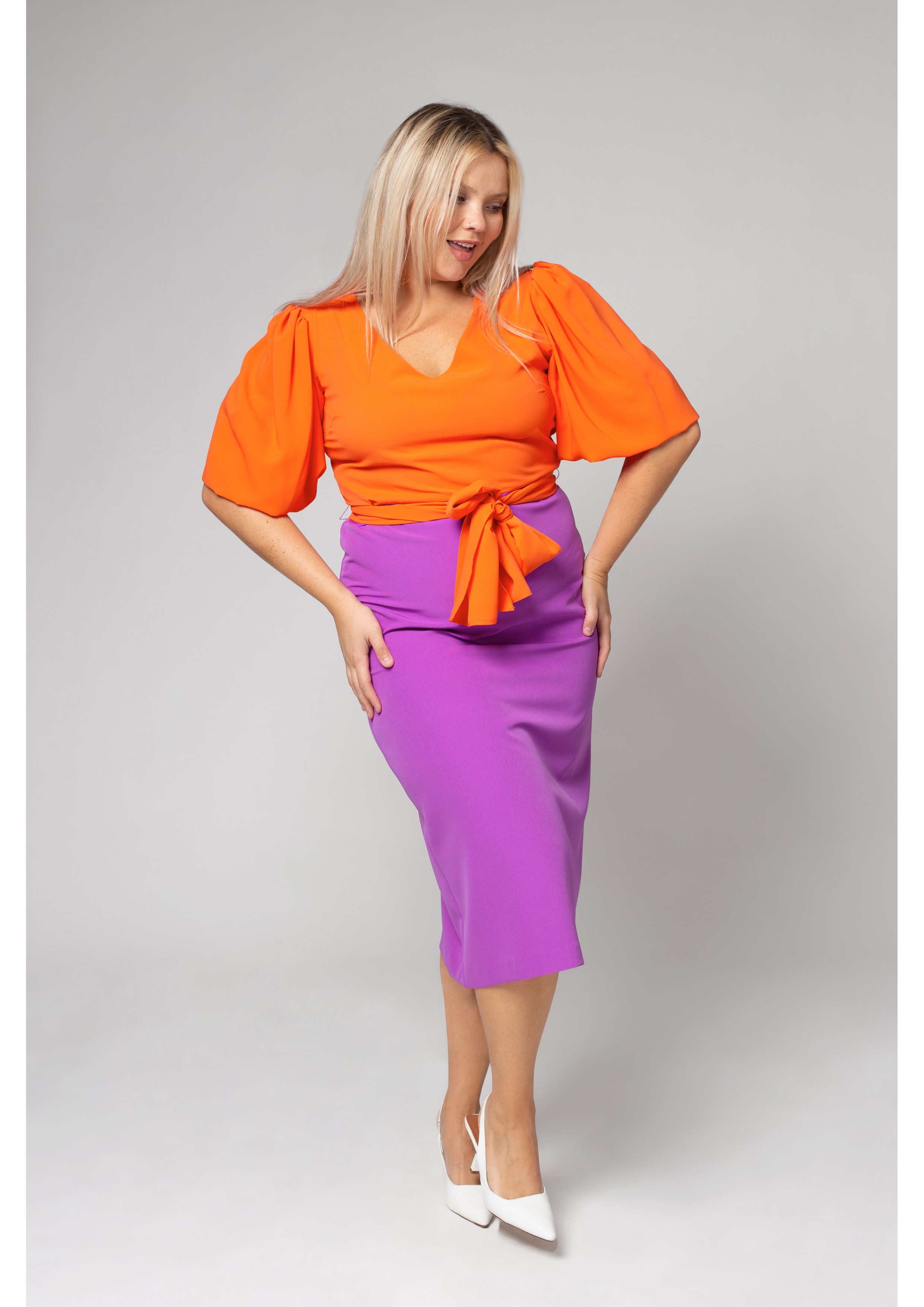 Robe en tissu uni...