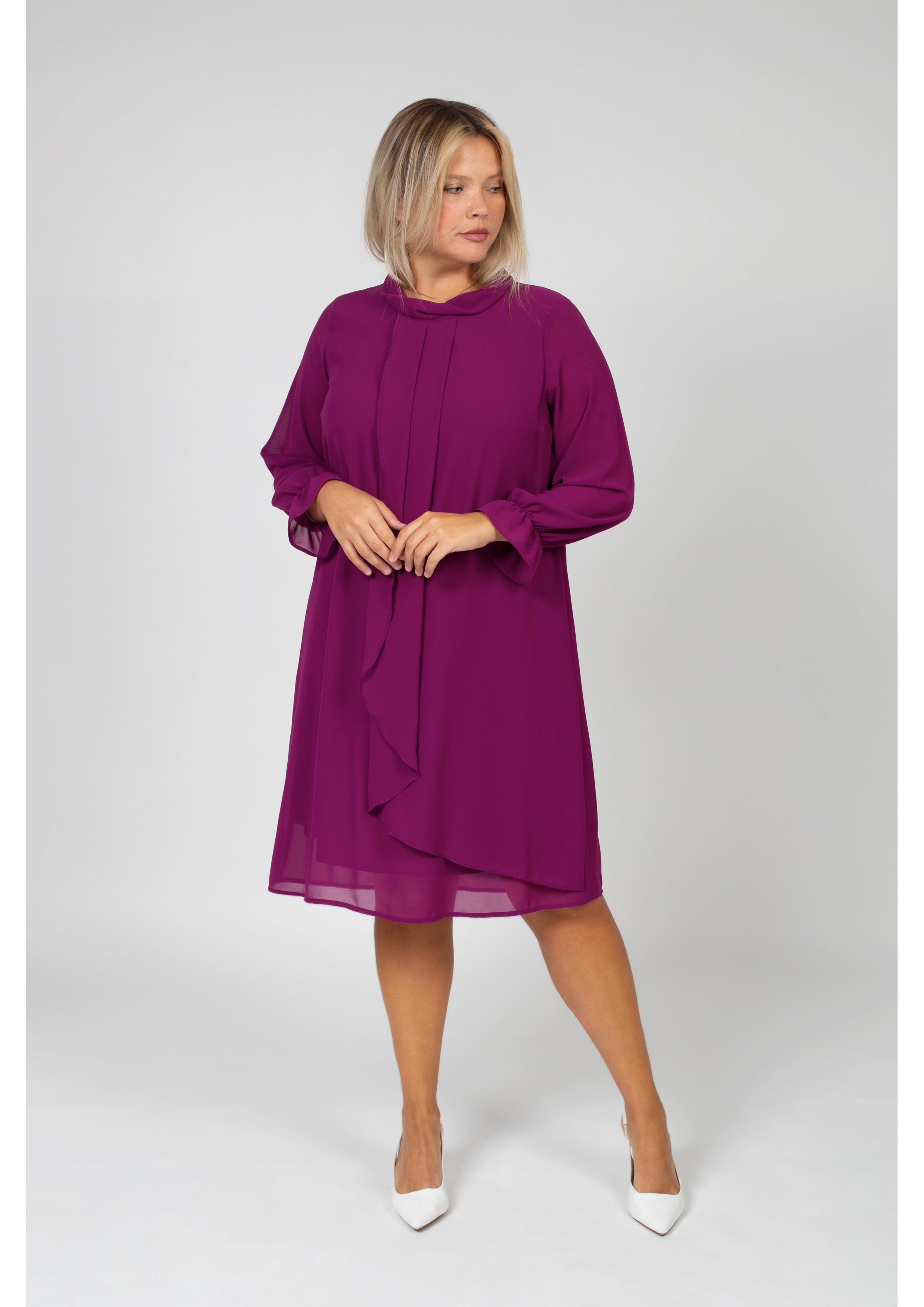 Short Dress in Solid Fabric...