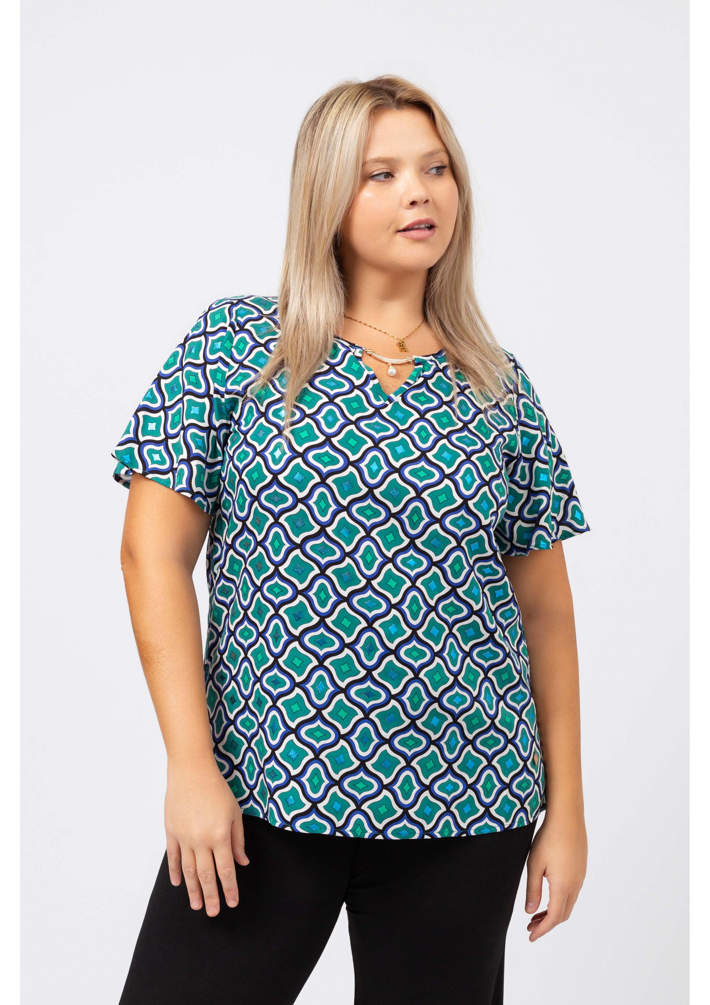 245037 - Blusa em tecido...