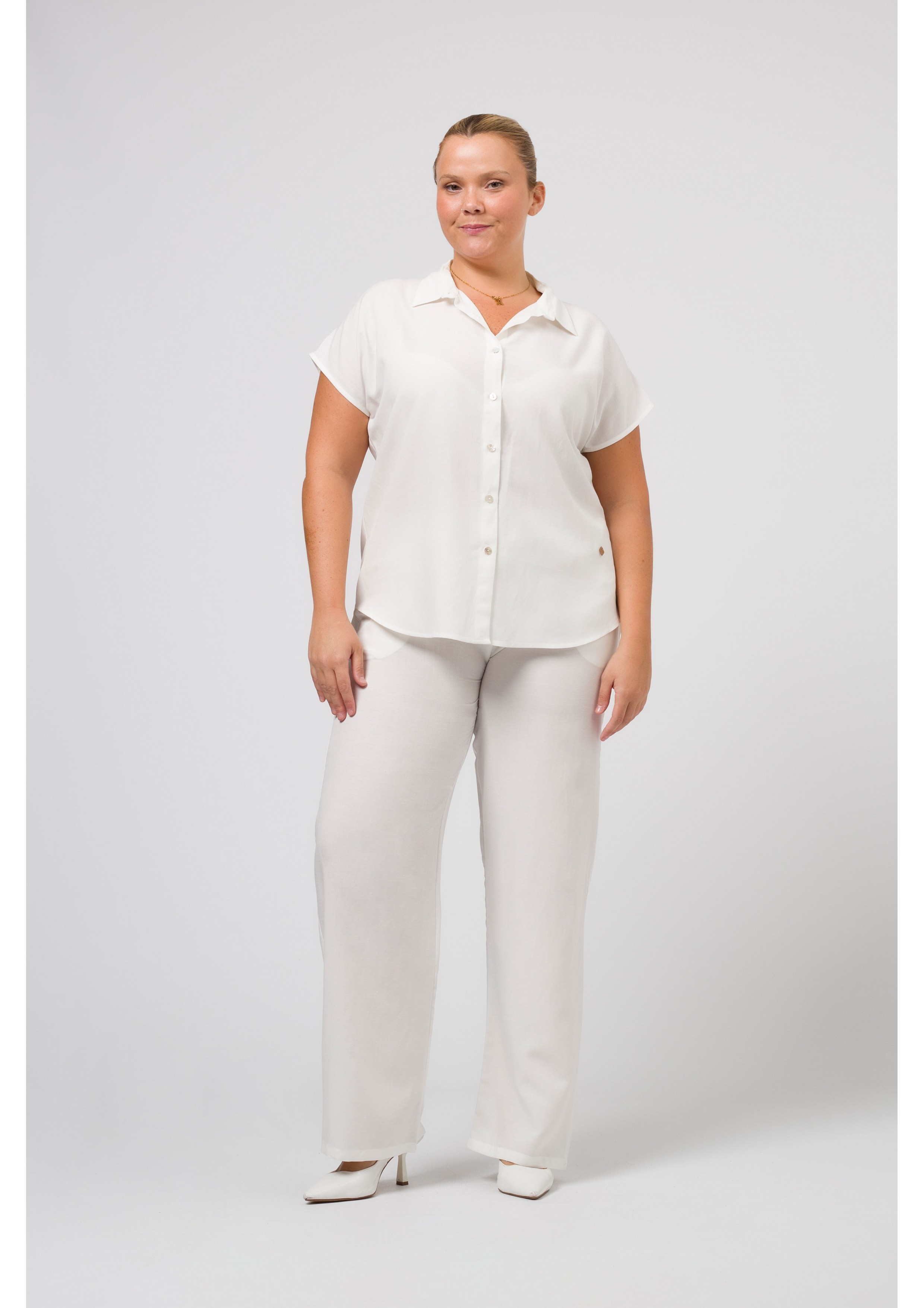 Pantalon en tissu uni...