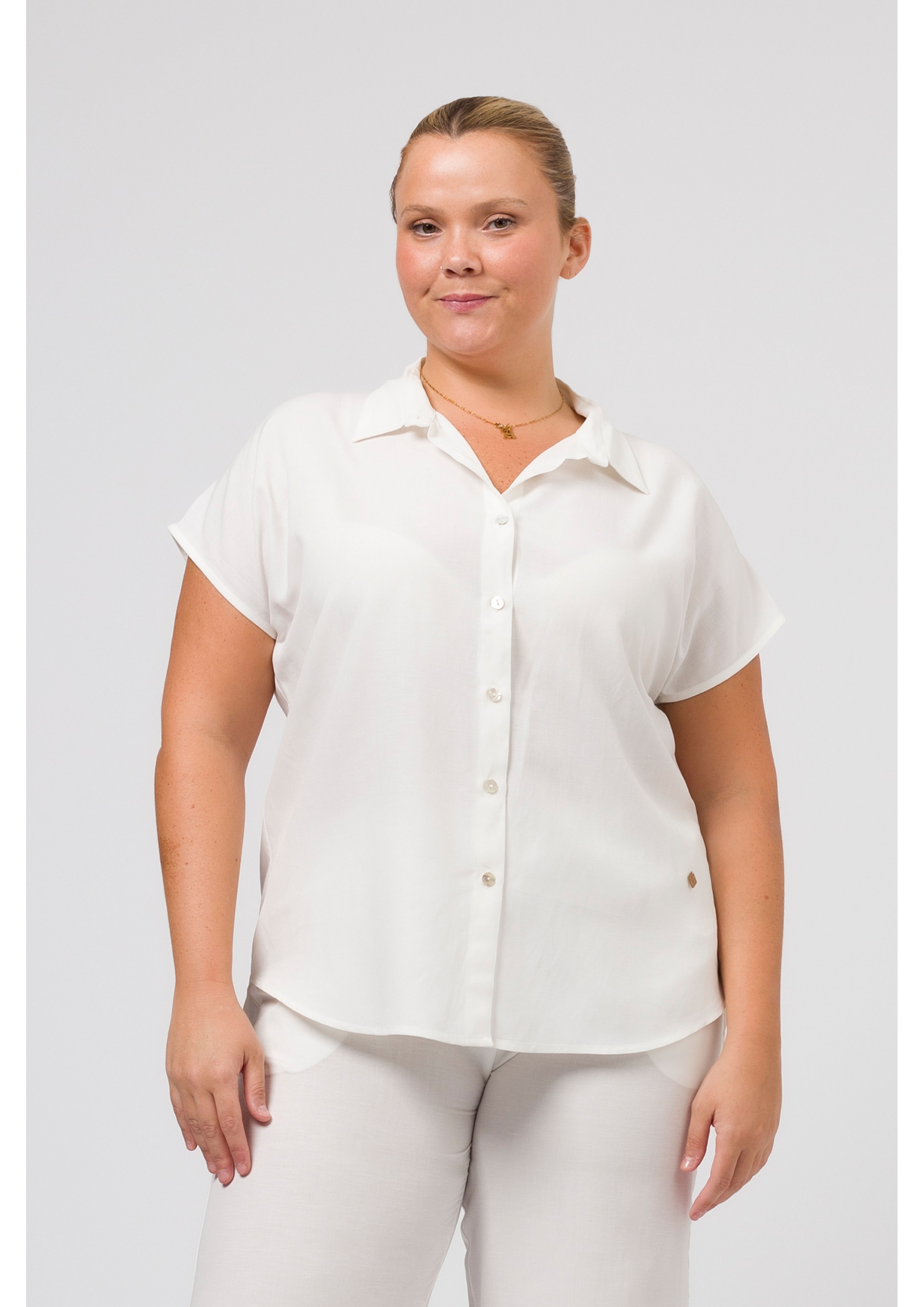 245034 - Blusa em tecido...