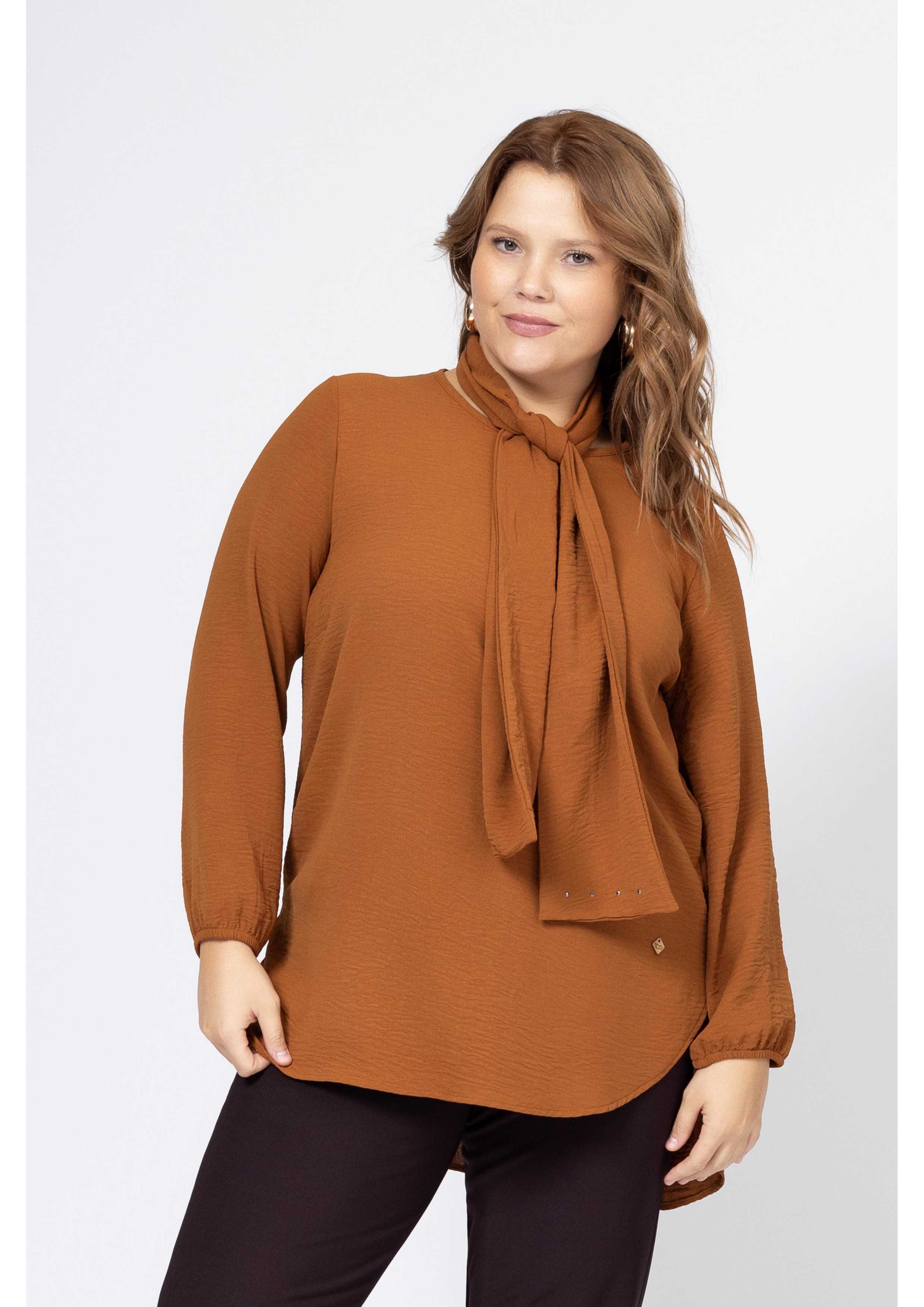 Tunic in Plain Fabric...