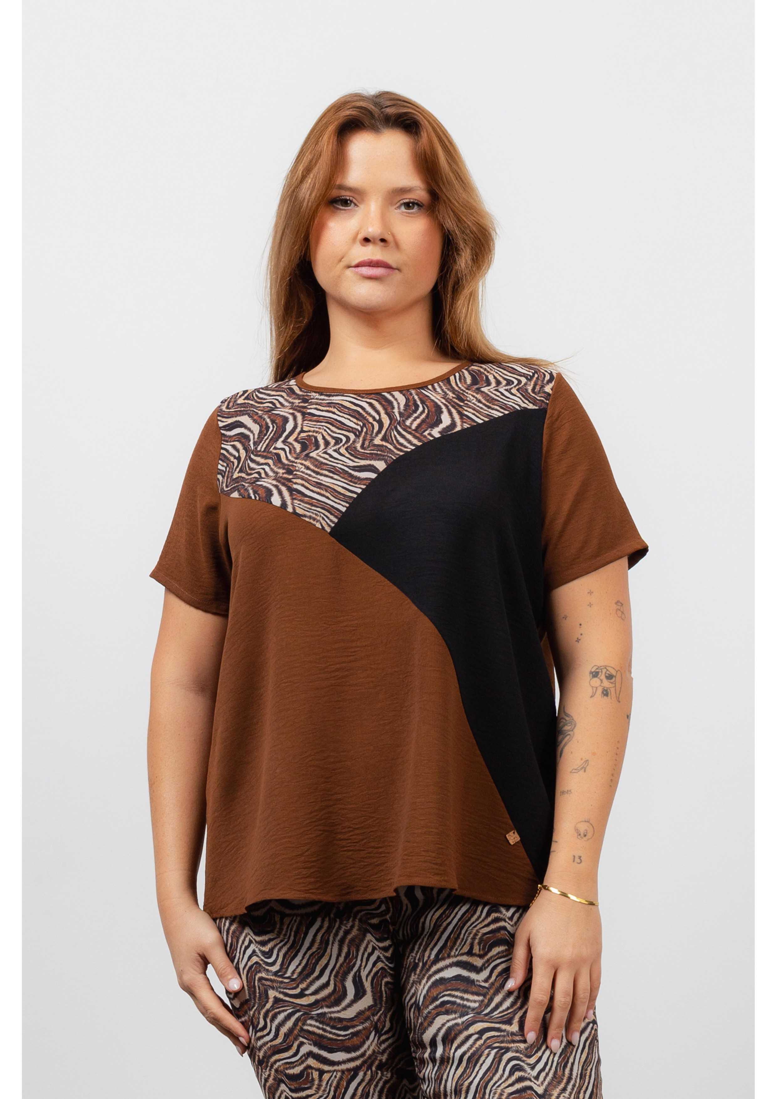 Tunic in plain fabric...