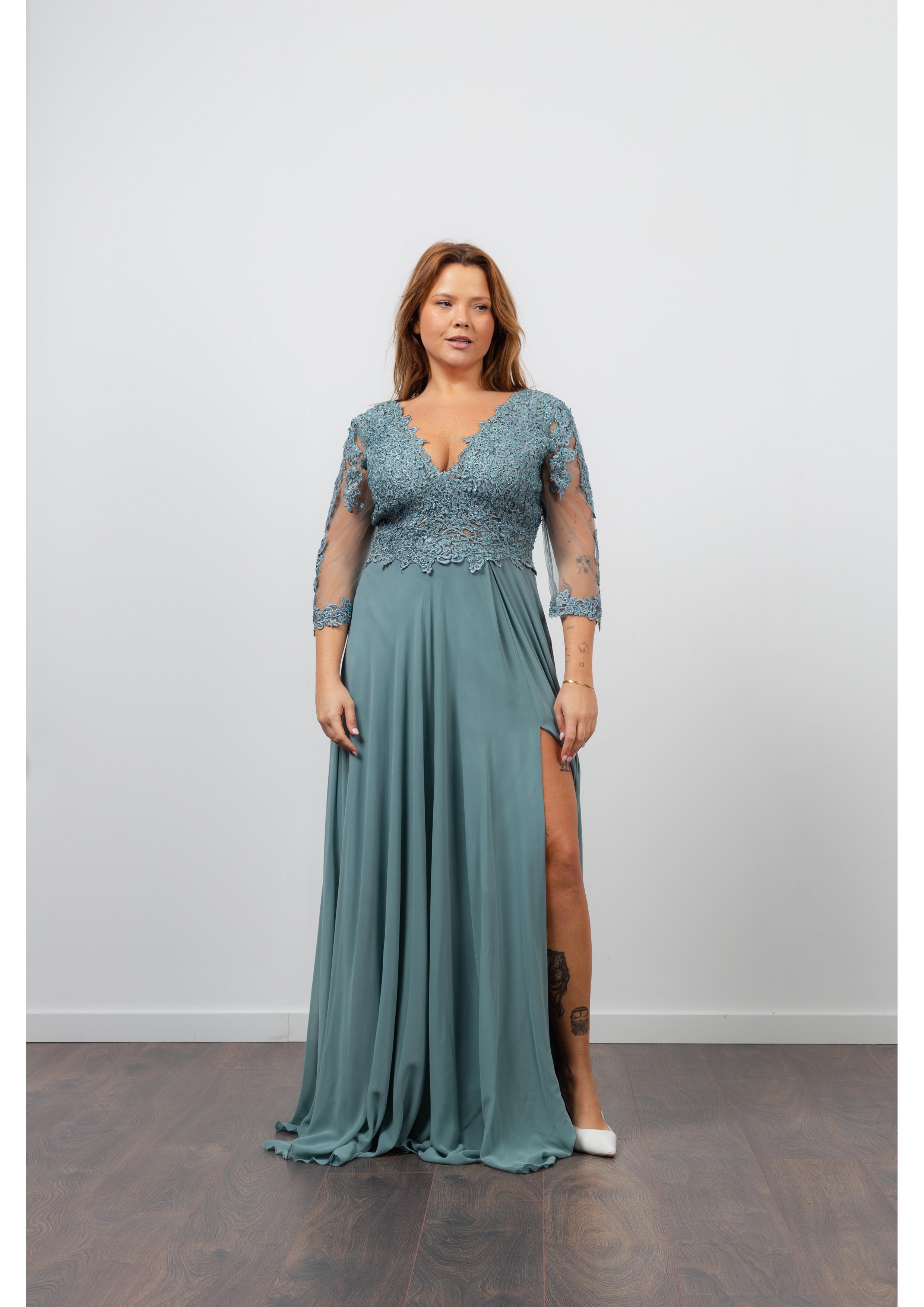 Robe en tissu uni...