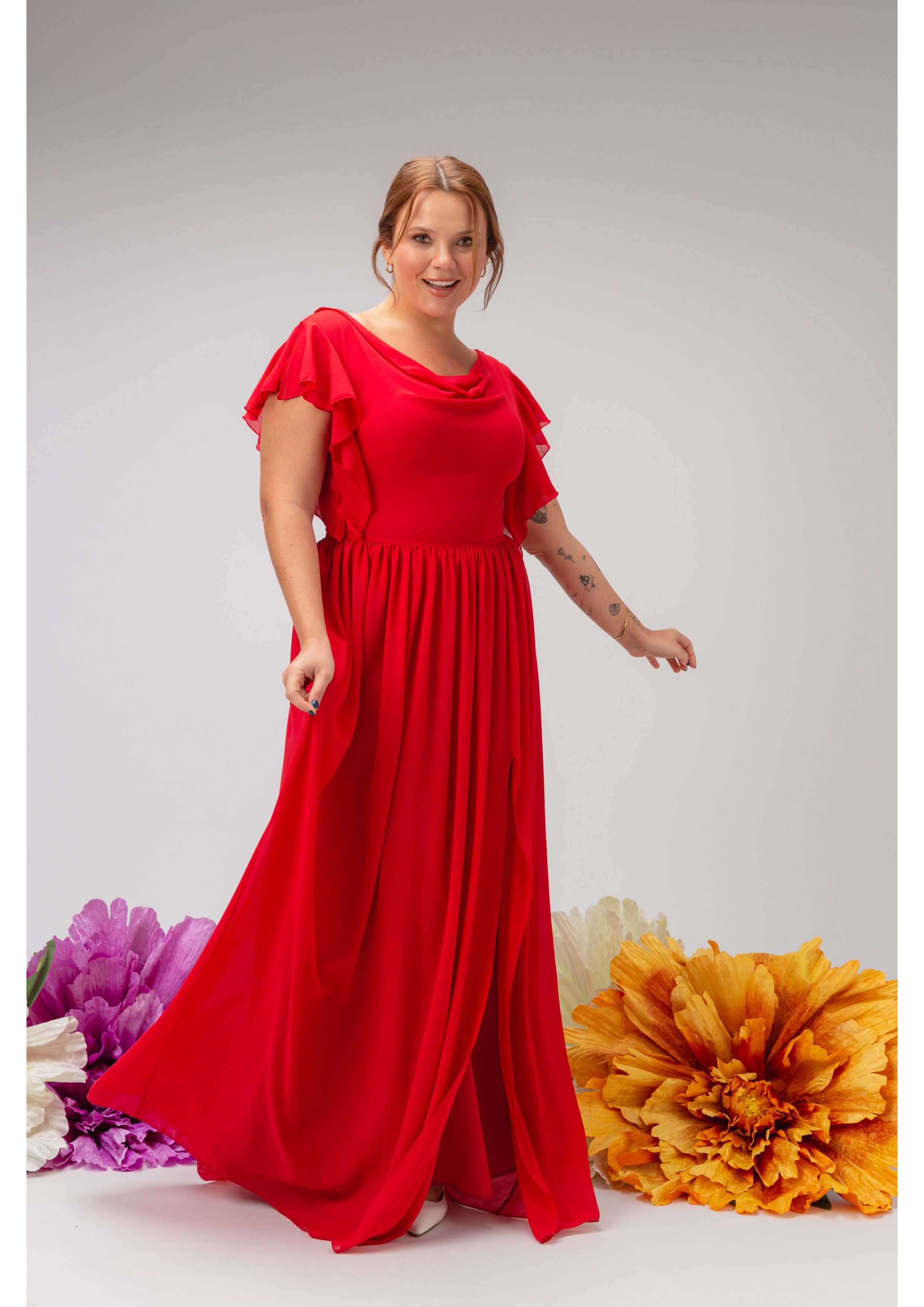 Long dress in flowy fabric...