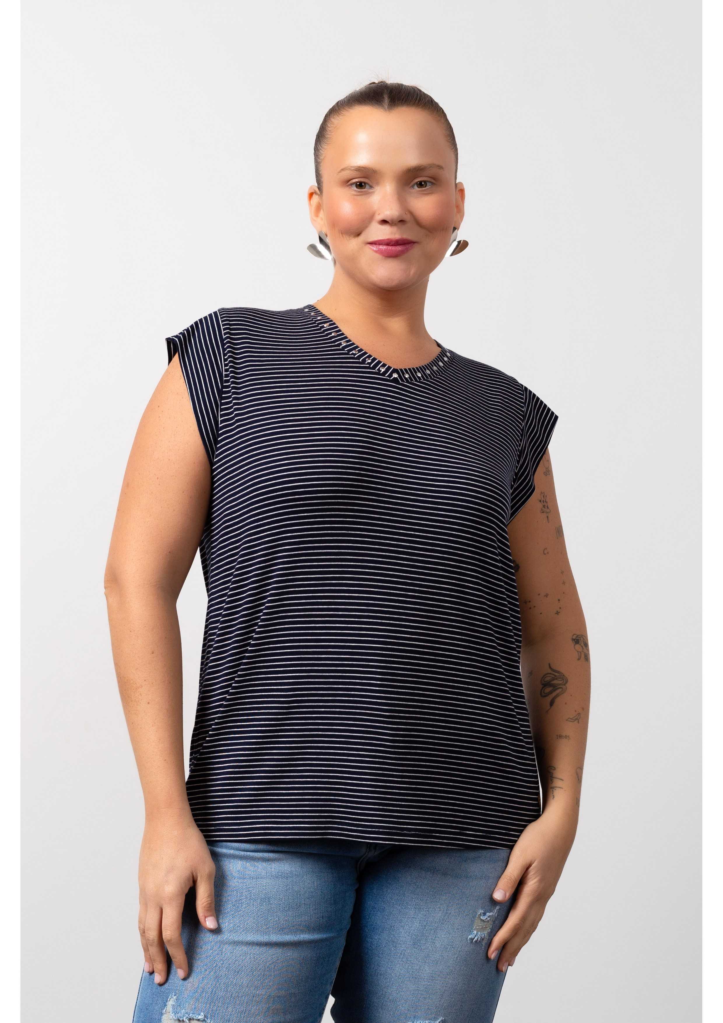 Pull en maille rayée...