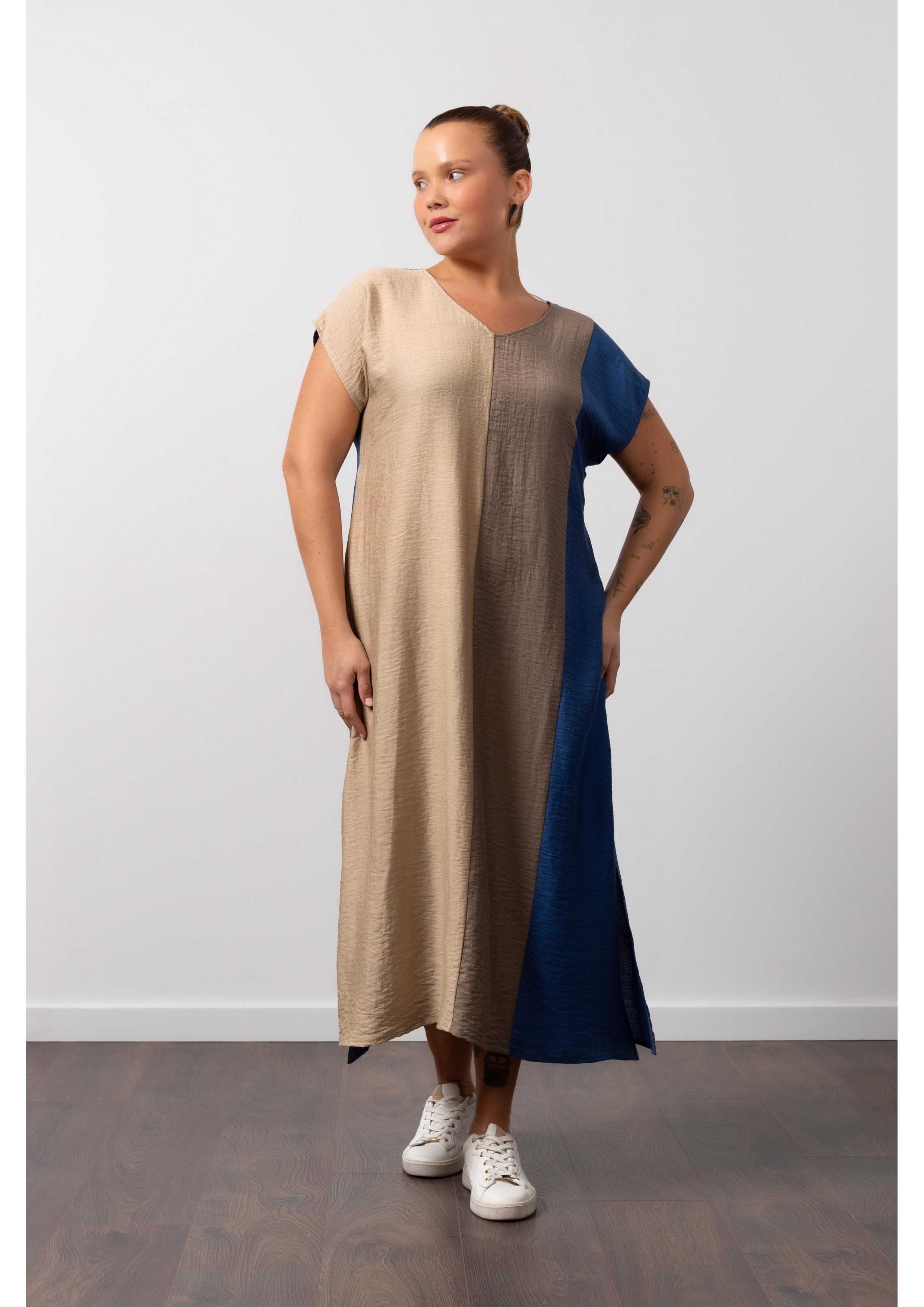 Robe en tissu uni...