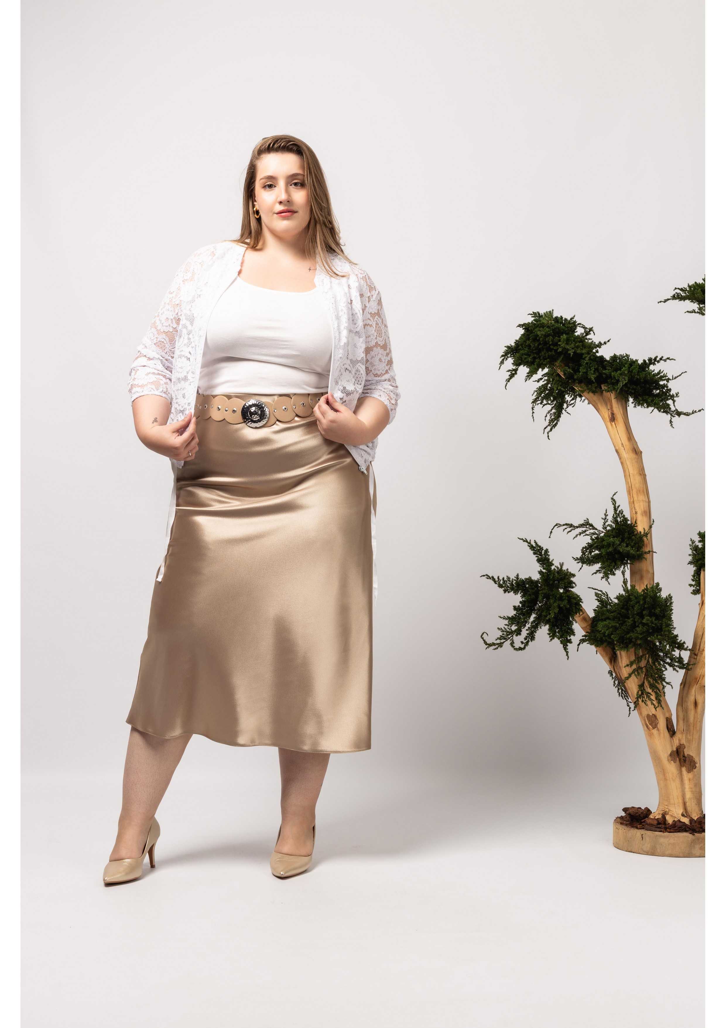 Jupe en tissu uni...