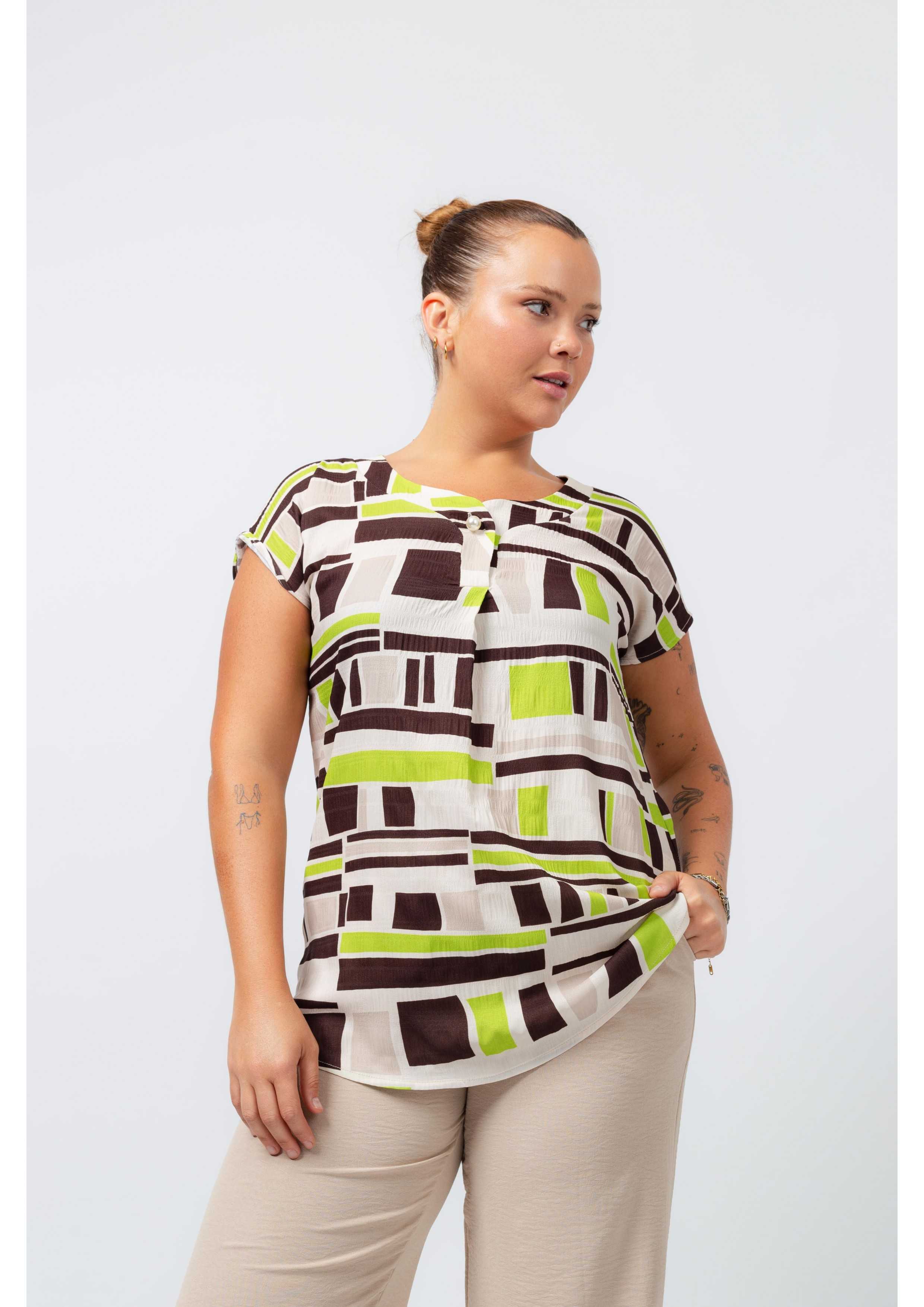 Tunic in printed fabric...