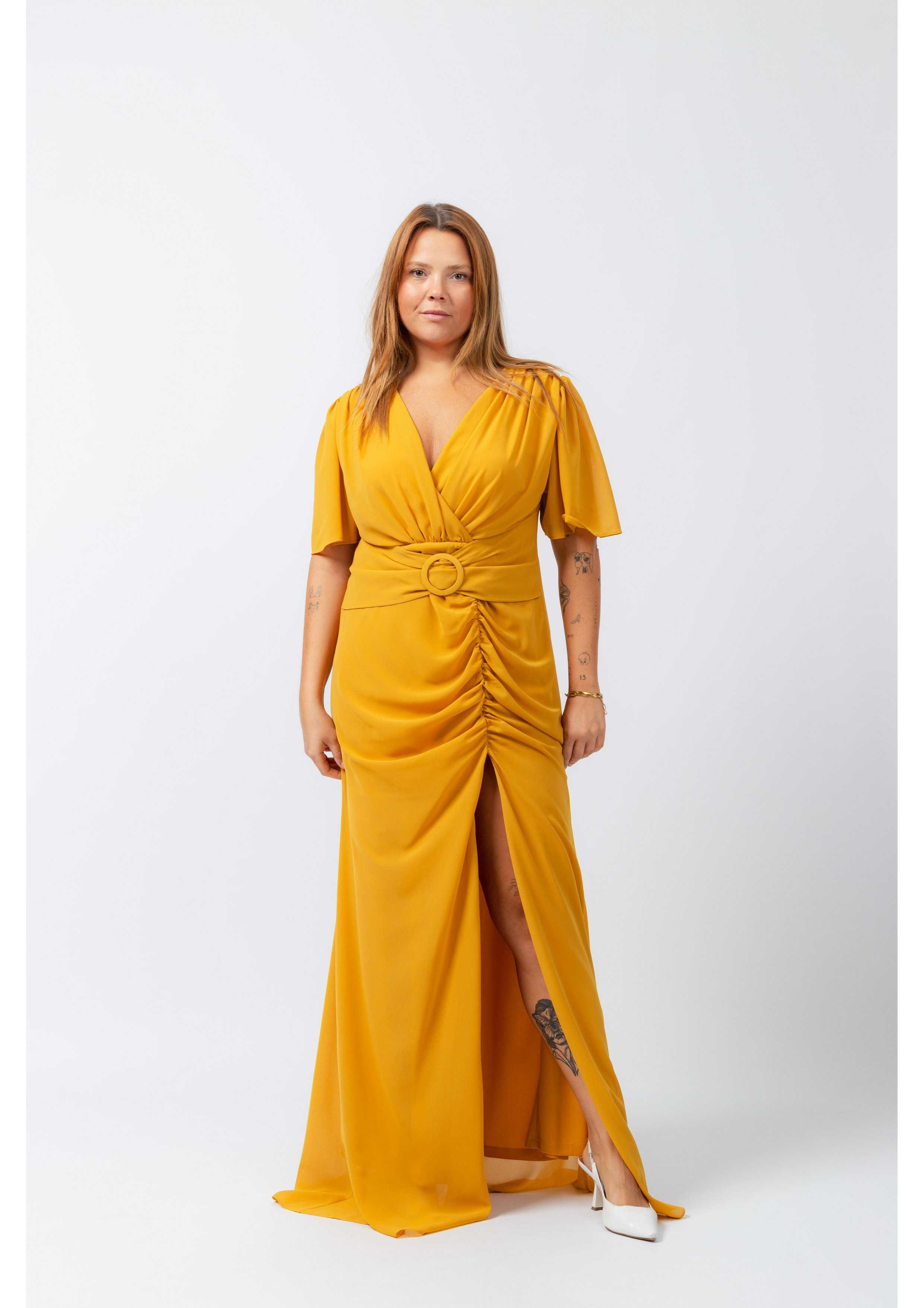 Robe en tissu uni...