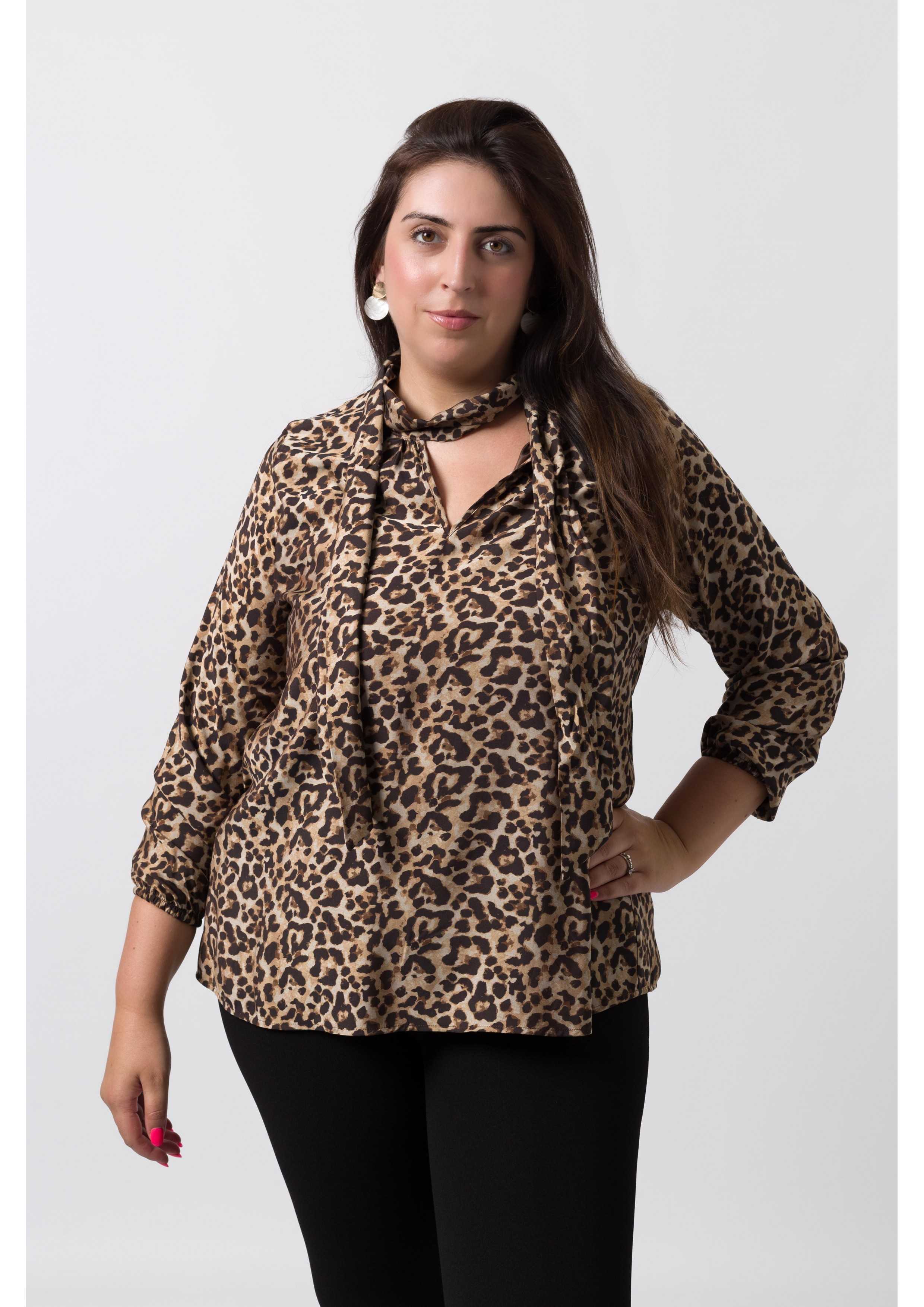 255029 - Blusa em tecido...