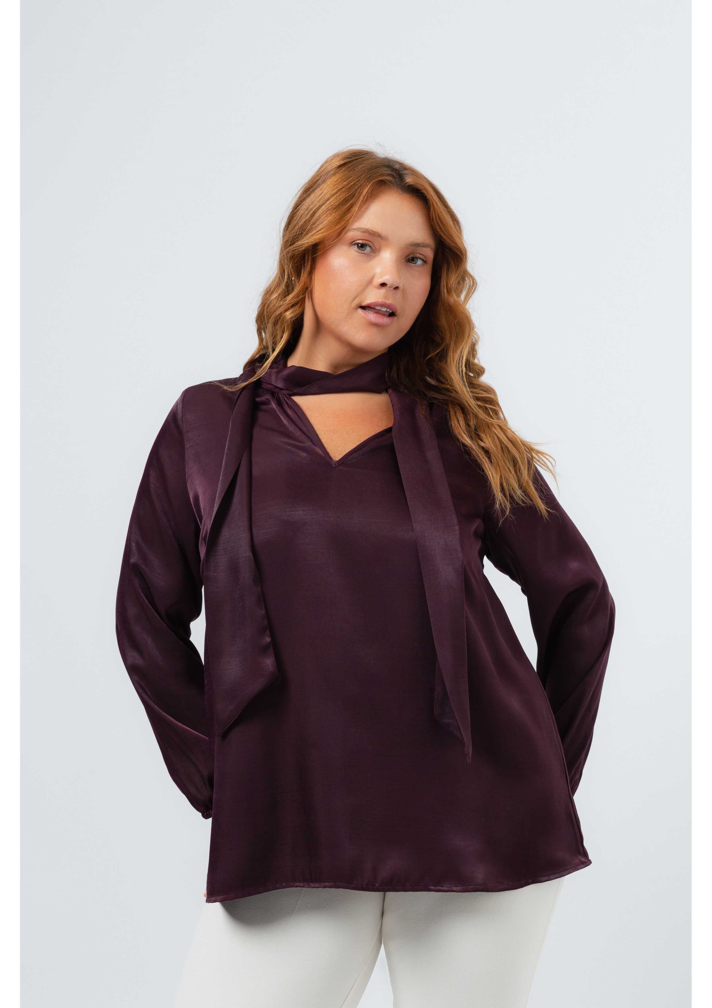 255030 - Blusa em tecido...