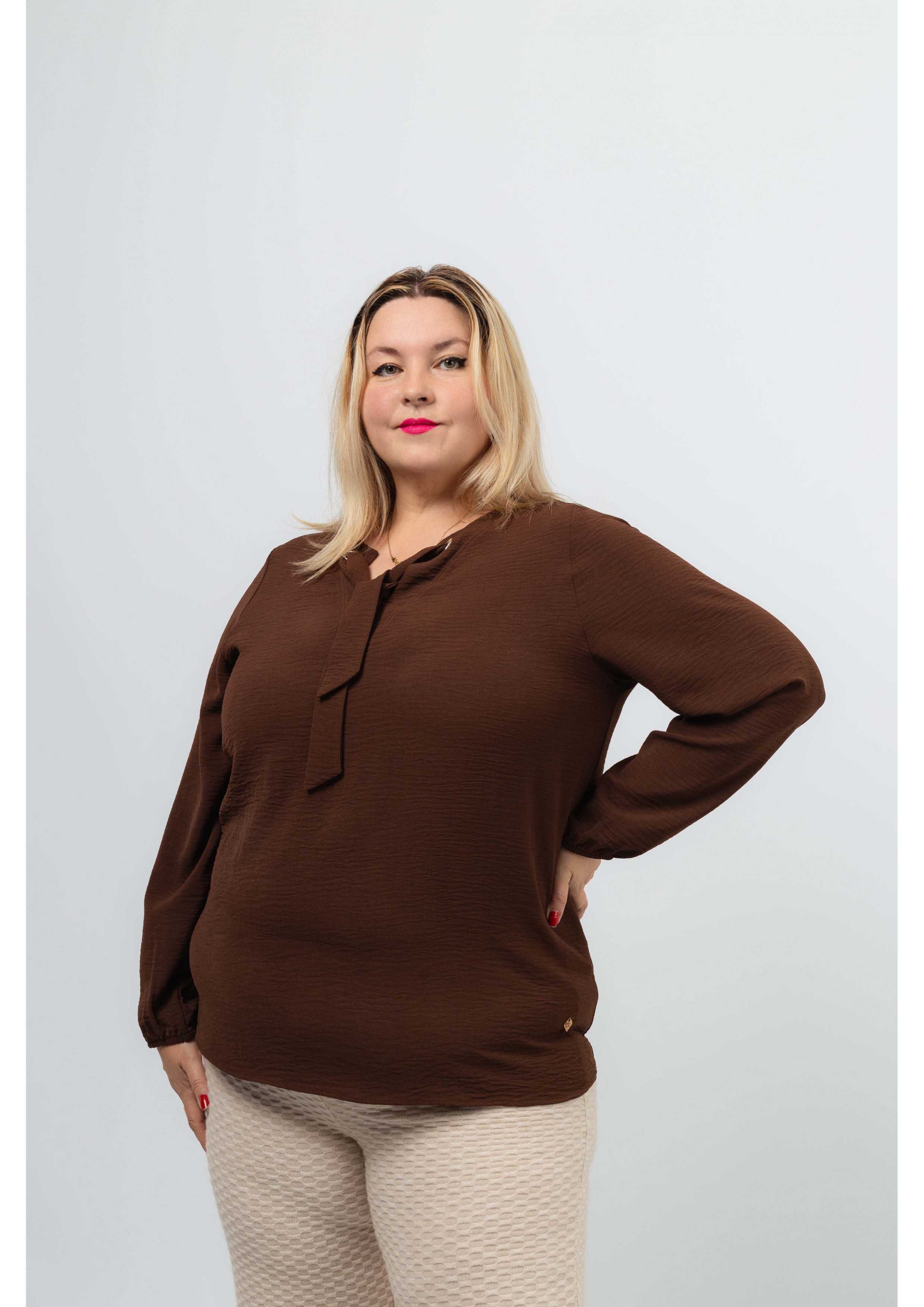 255035 - Blusa em tecido...