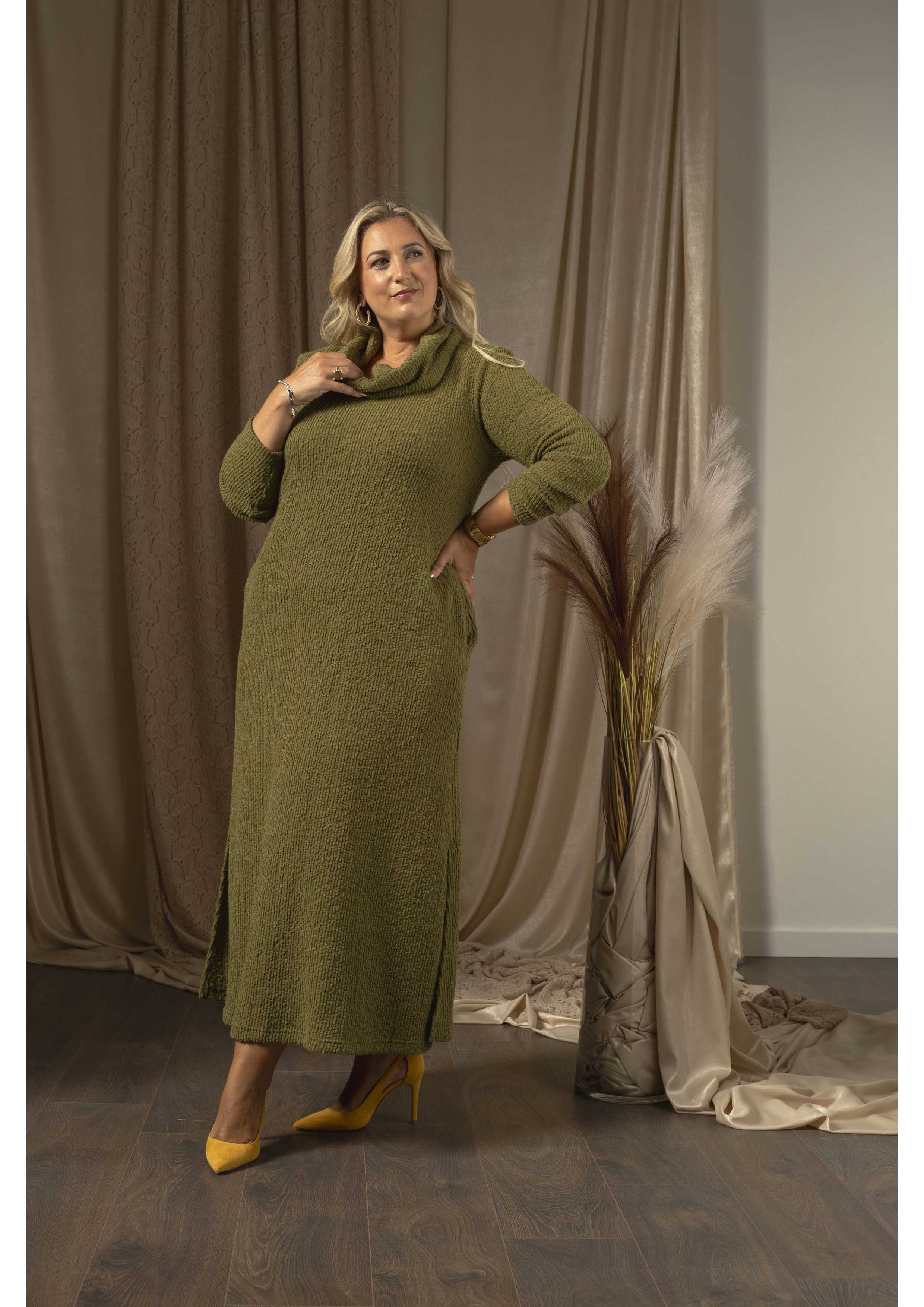 256084 - Vestido em malha...