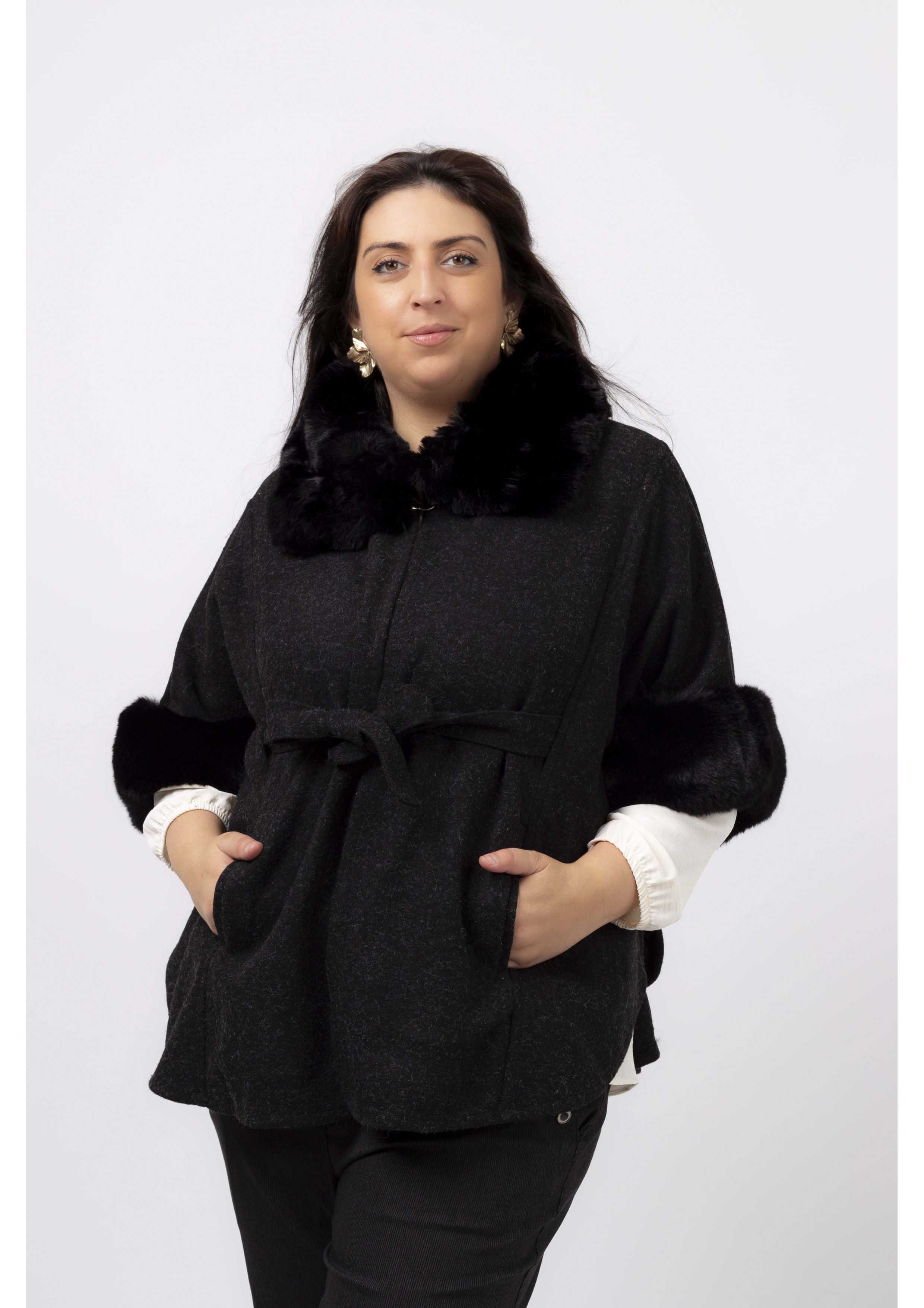 M8066244 -  Capa em malha...