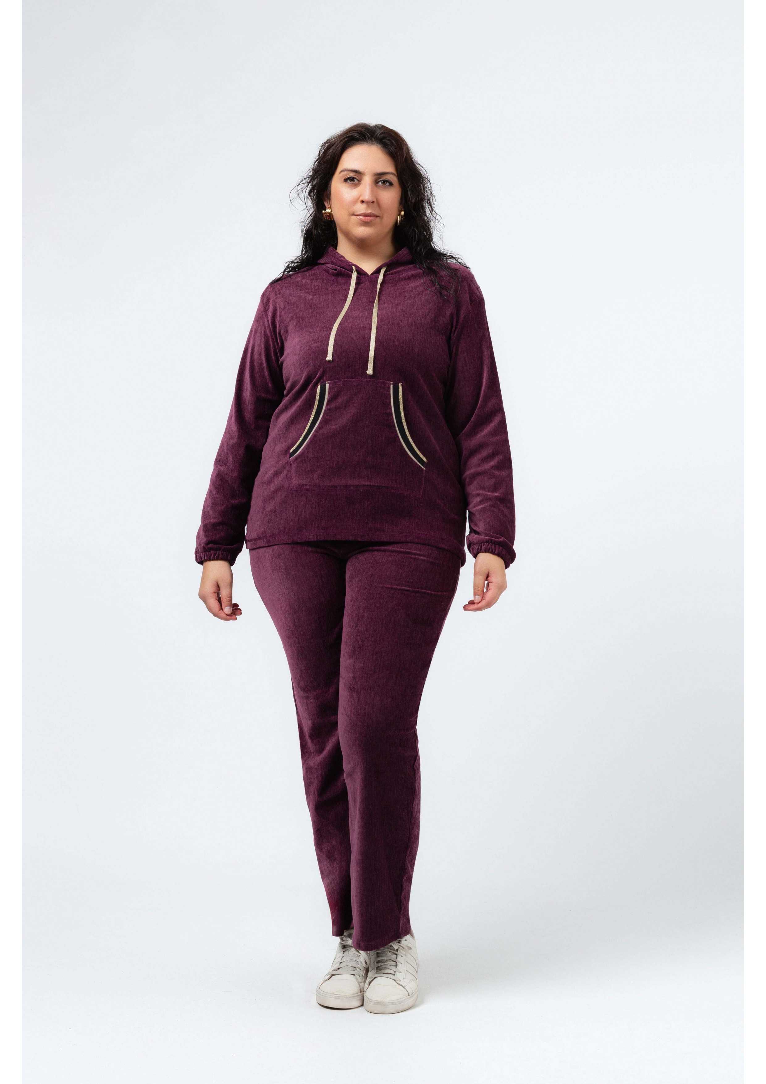 252039 - Tracksuit in smooth fabric Autumn Winter Collection Plus Sizes for wholesale by Teresa Cardoso Oliveira
